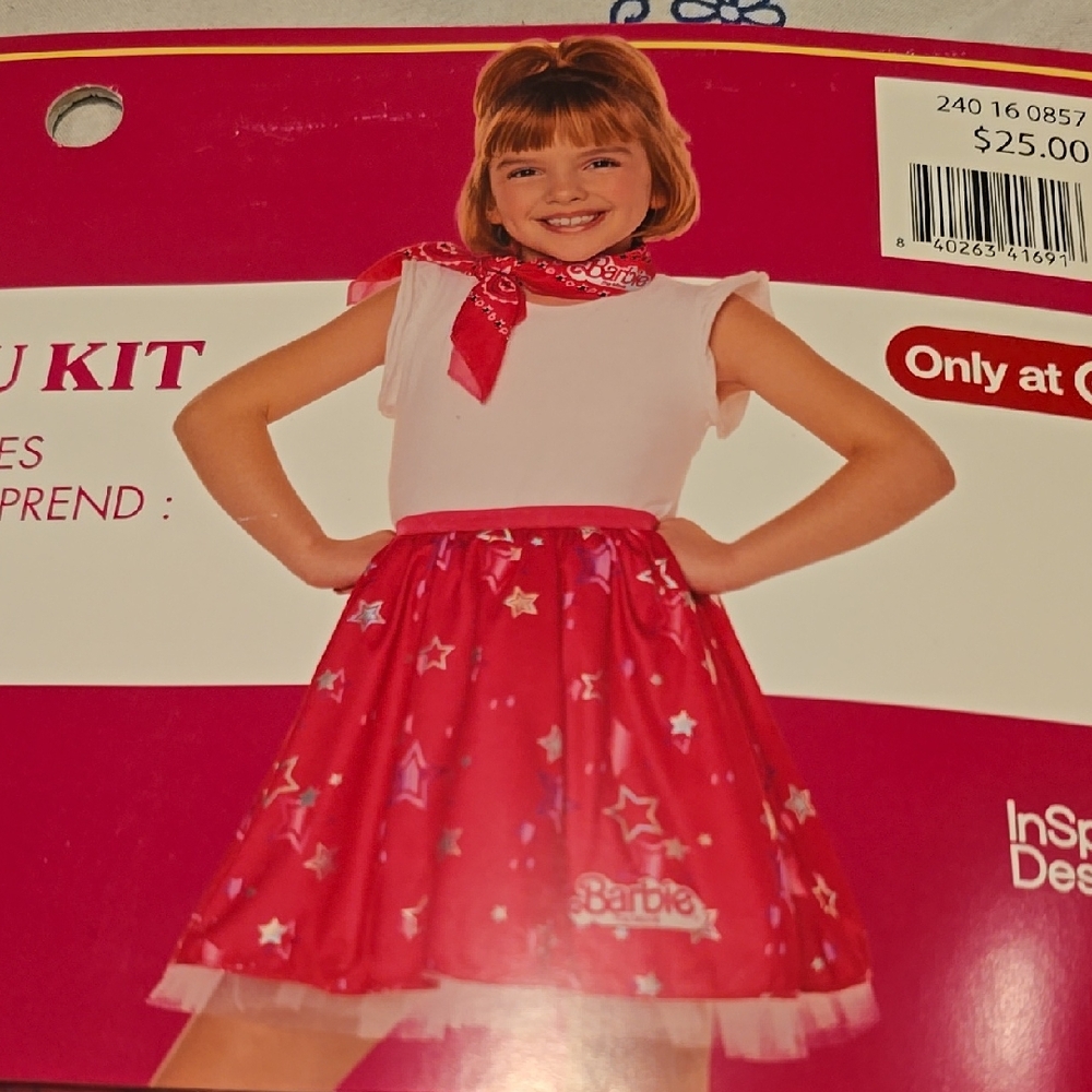❤️10/$40 New Barbie pink Star Skirt and Scarf Set